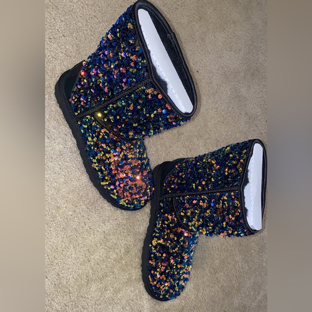 UGG SEQUENCE BOOTS